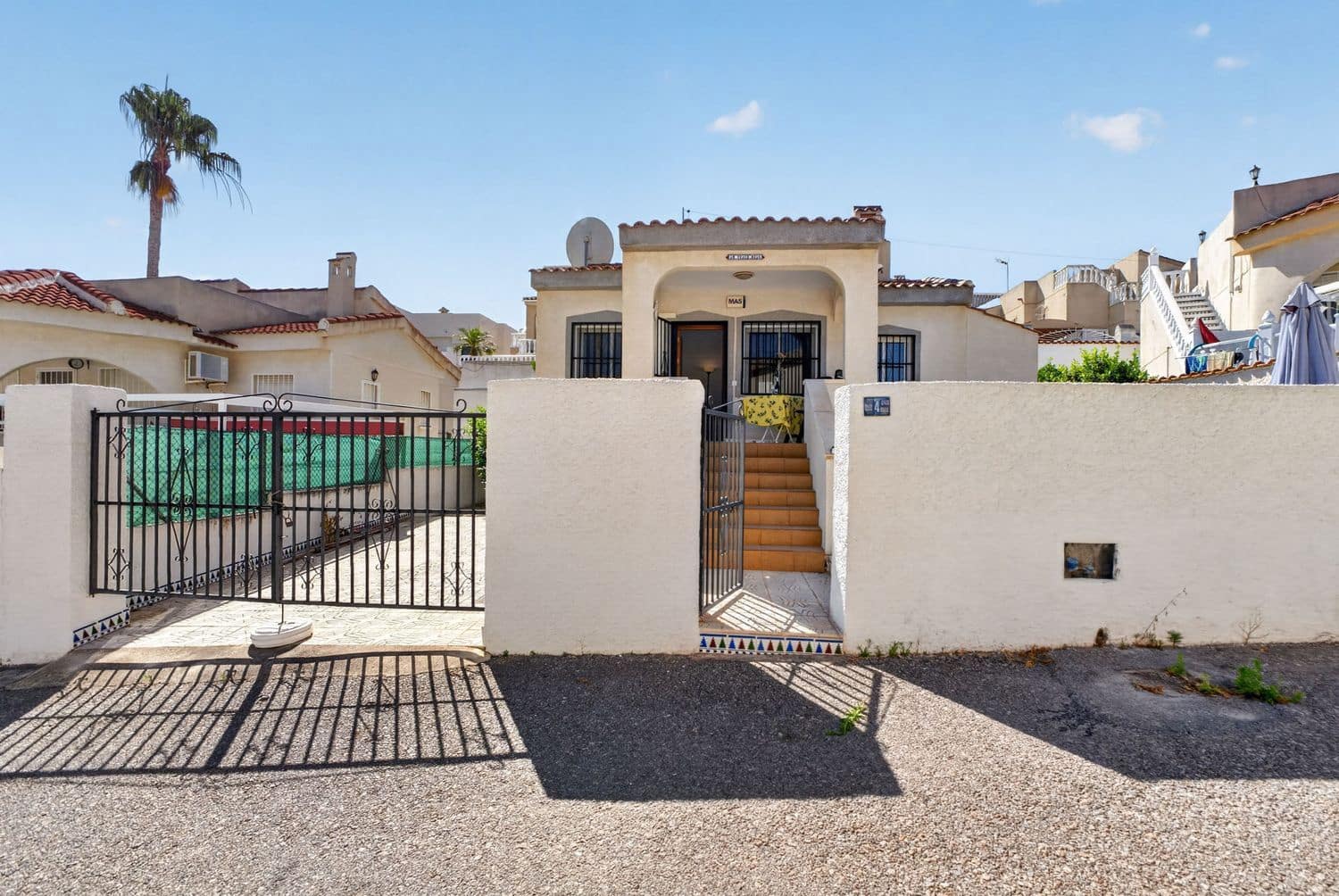 2 bedroom Villa for sale in La Marquesa with pool garage - € 194,900 (Ref: 9943282)