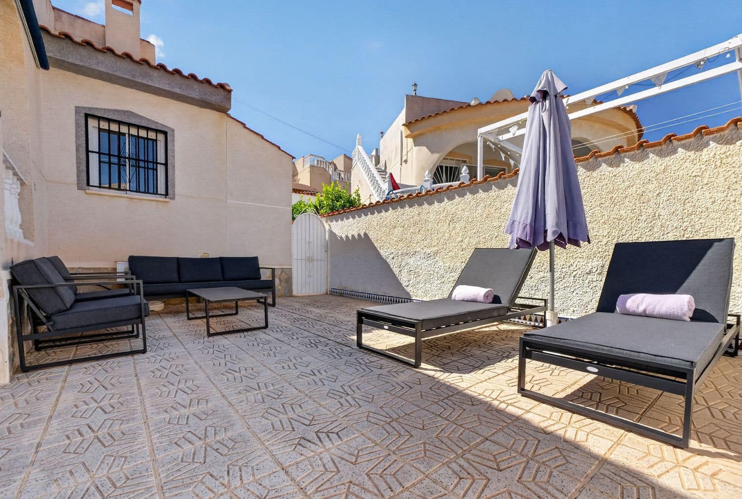 2 bedroom Villa for sale in La Marquesa with pool garage - € 194,900 (Ref: 9943282)