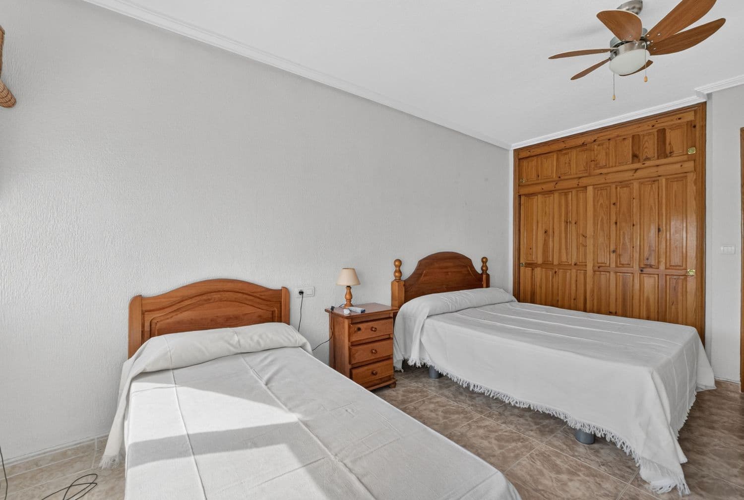 3 soverom Hus til salgs i Orihuela Costa med svømmebasseng garasje - € 210 000 (Ref: 9964576)
