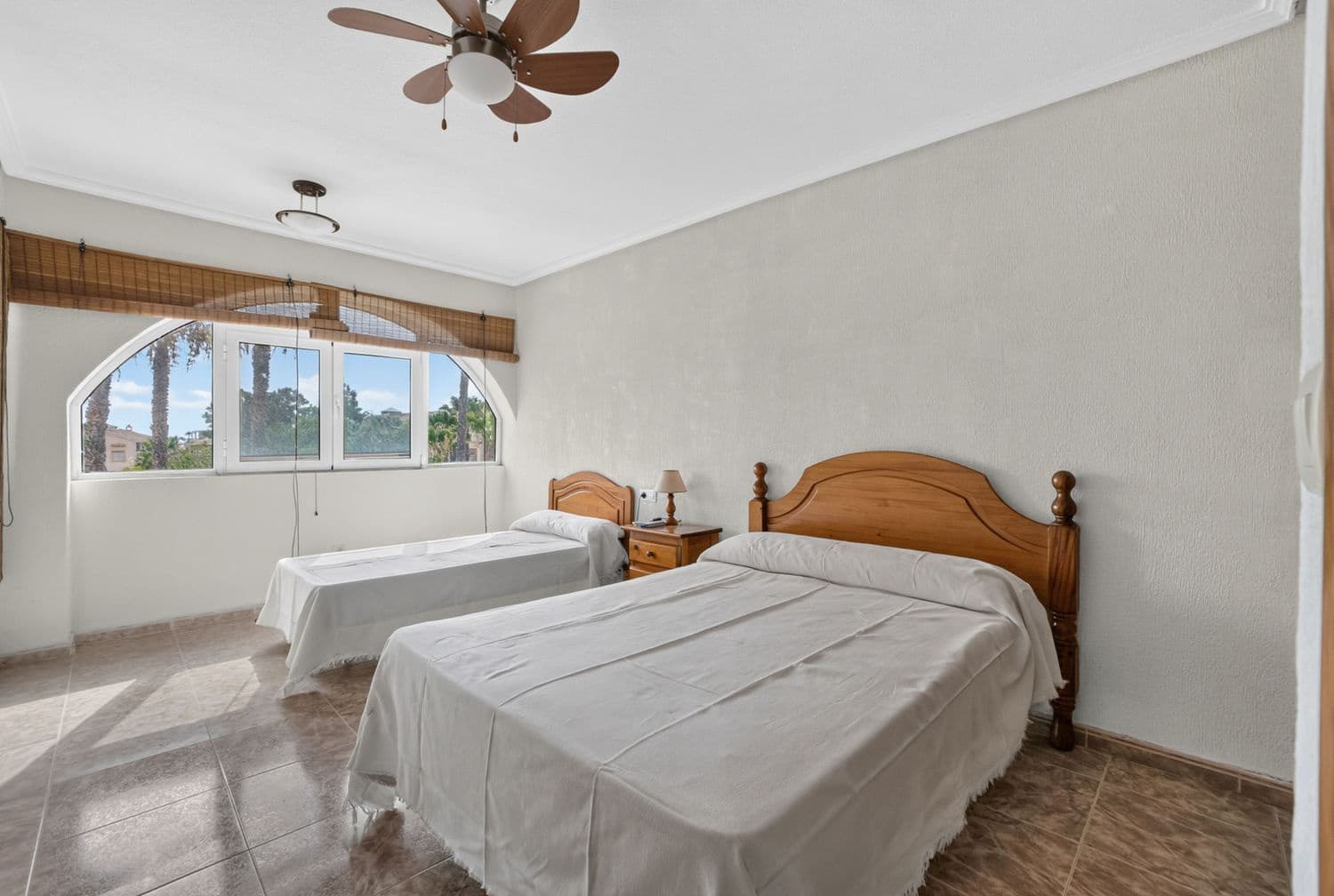 3 soverom Hus til salgs i Orihuela Costa med svømmebasseng garasje - € 210 000 (Ref: 9964576)