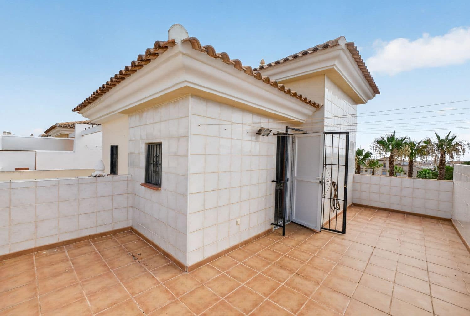 3 soverom Hus til salgs i Orihuela Costa med svømmebasseng garasje - € 210 000 (Ref: 9964576)