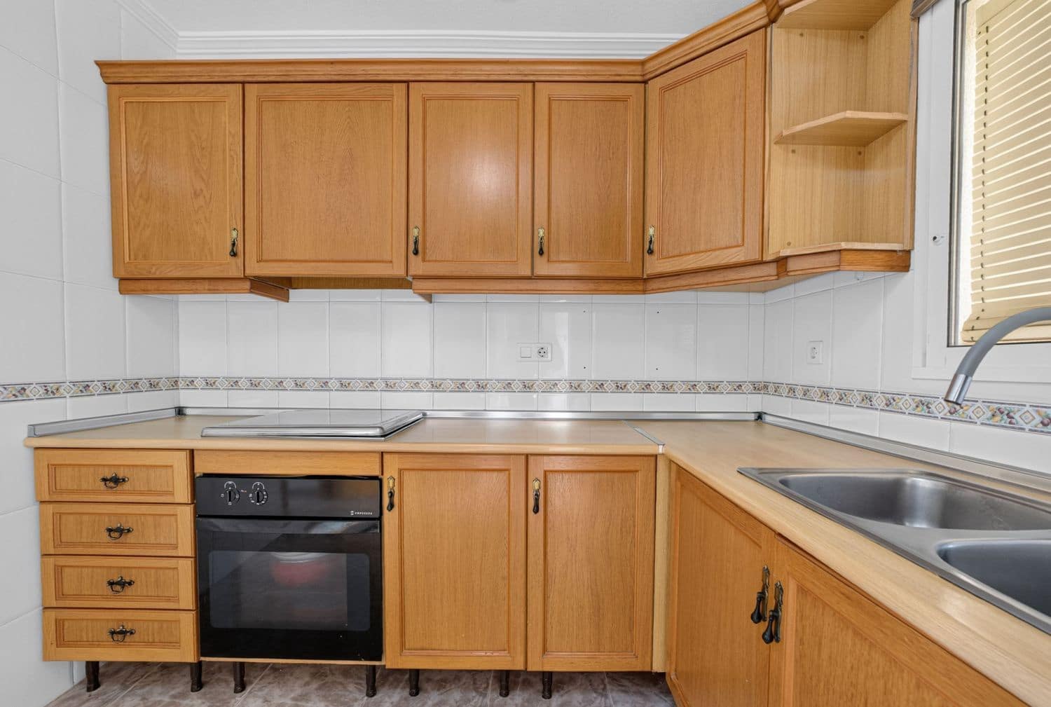 3 soverom Hus til salgs i Orihuela Costa med svømmebasseng garasje - € 210 000 (Ref: 9964576)