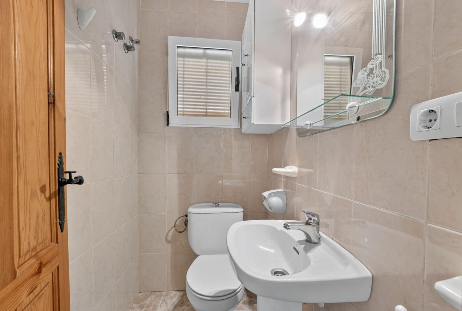 3 soverom Hus til salgs i Orihuela Costa med svømmebasseng garasje - € 210 000 (Ref: 9964576)