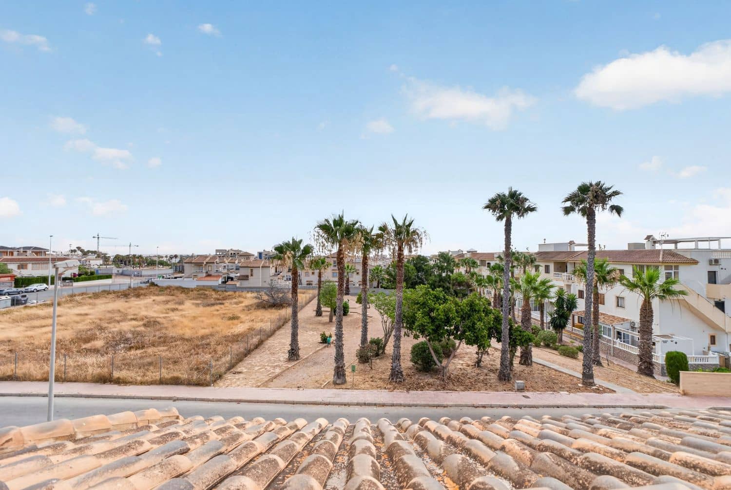 3 soverom Hus til salgs i Orihuela Costa med svømmebasseng garasje - € 210 000 (Ref: 9964576)