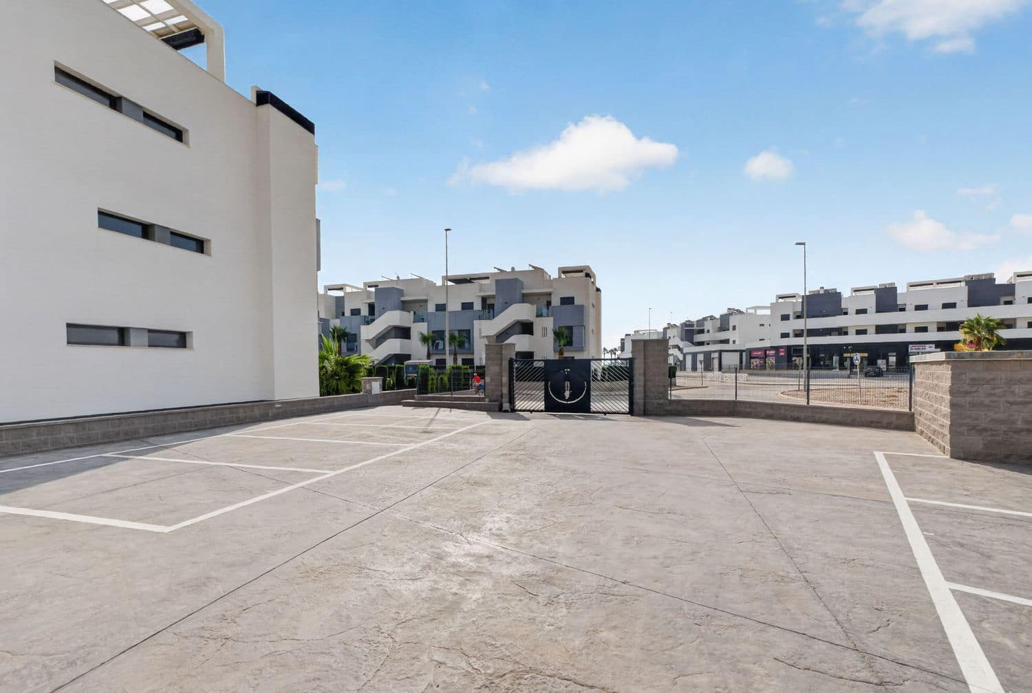 2 slaapkamer Appartement te koop in Guardamar del Segura met zwembad garage - € 255.000 (Ref: 9978099)