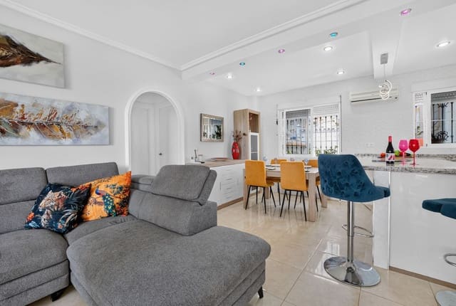 Chalet de 3 habitaciones en San Miguel de Salinas en venta con piscina garaje - 344.900 € (Ref: 9984242)