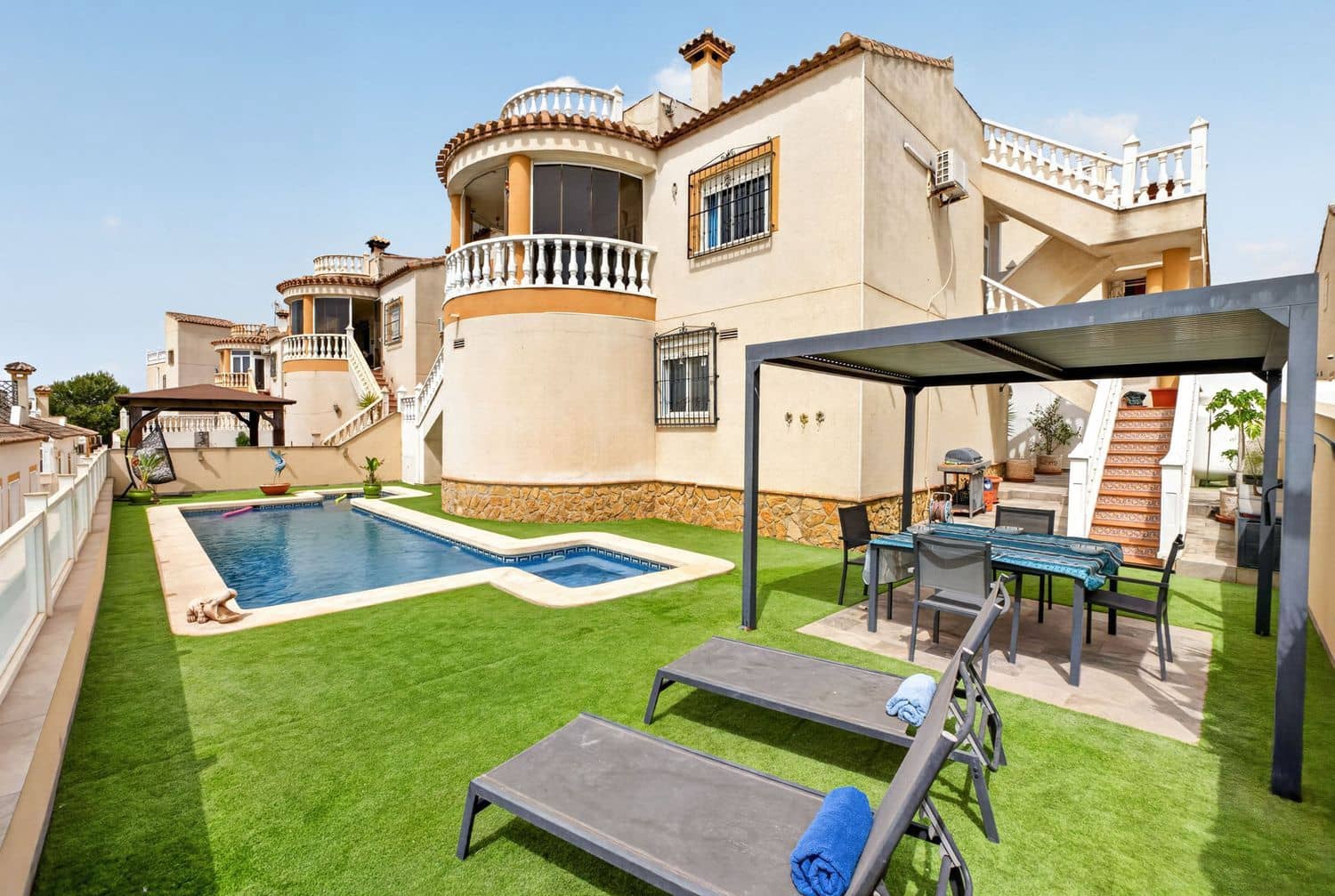 3 soverom Villa til salgs i San Miguel de Salinas med svømmebasseng garasje - € 344 900 (Ref: 9984242)