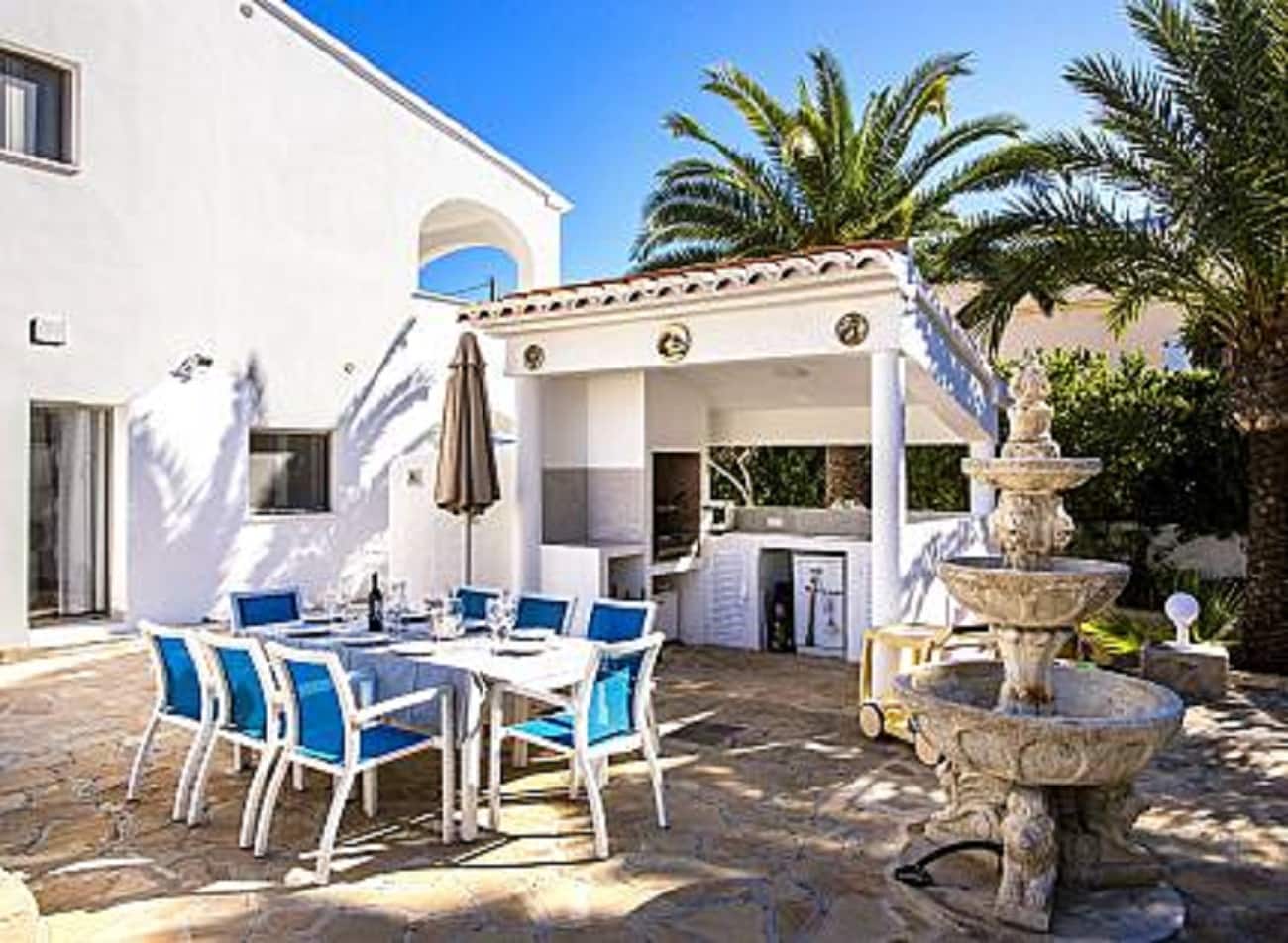 5 makuuhuone Huvila myytävänä paikassa Calpe / Calp mukana uima-altaan - 850 000 € (Ref: 9797687)