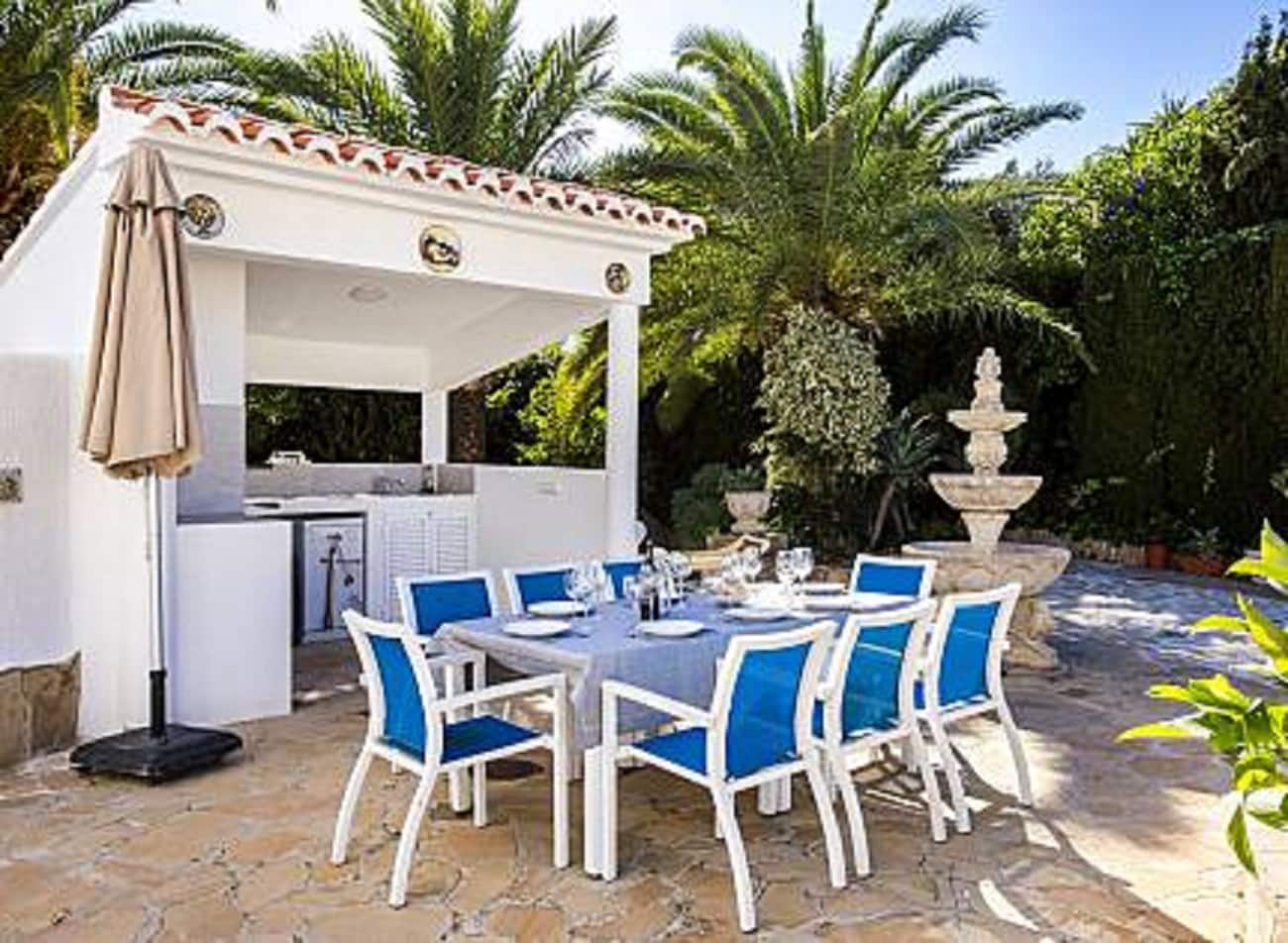 5 makuuhuone Huvila myytävänä paikassa Calpe / Calp mukana uima-altaan - 850 000 € (Ref: 9797687)