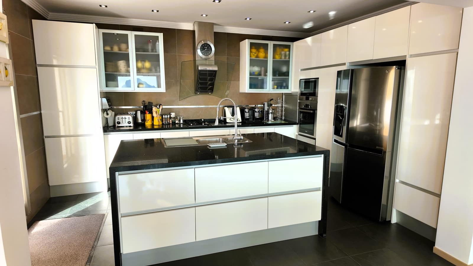 8 Zimmer Villa zu verkaufen in Calpe / Calp mit Pool Garage - 1.450.000 € (Ref: 9797711)