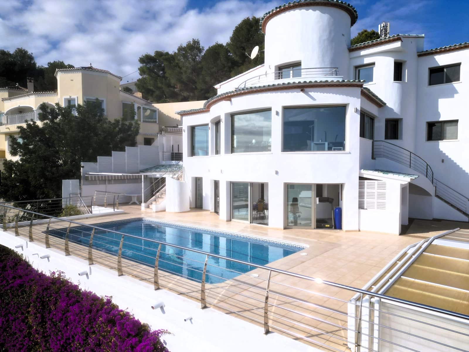 8 Zimmer Villa zu verkaufen in Calpe / Calp mit Pool Garage - 1.450.000 € (Ref: 9797711)