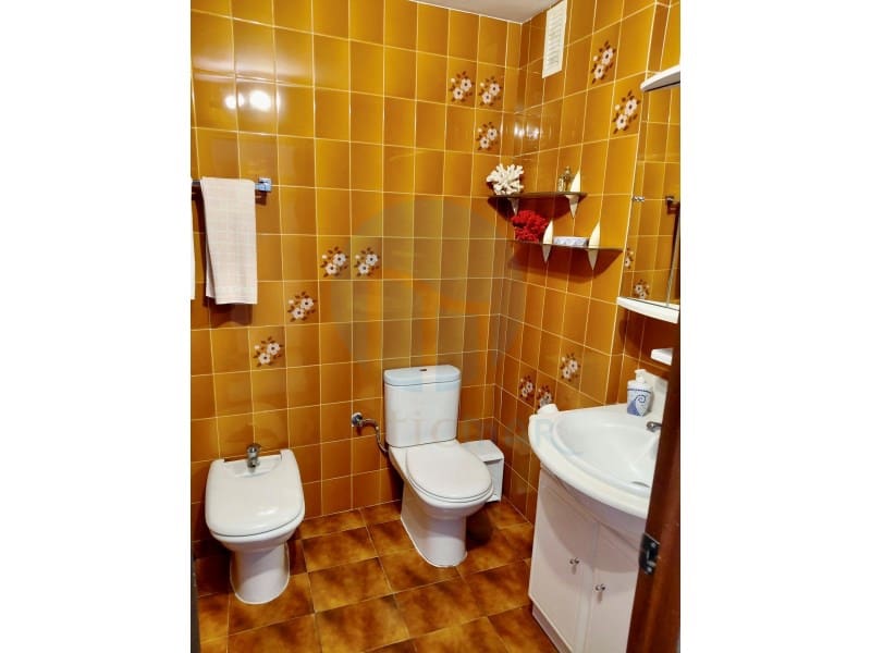 4 bedroom Apartment for sale in L'Ampolla with garage - € 175,000 (Ref: 10017308)