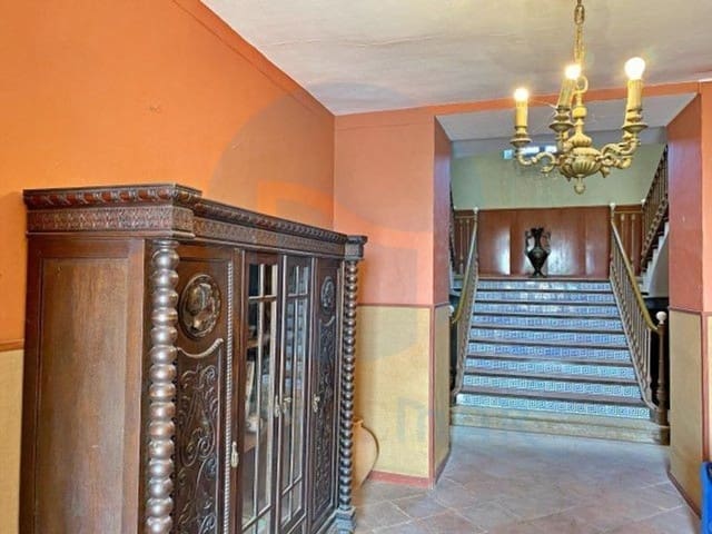 10 Zimmer Villa zu verkaufen in Tortosa mit Pool - 950.000 € (Ref: 10131437)