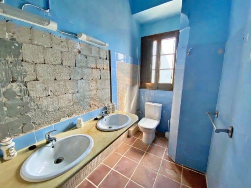 10 Zimmer Villa zu verkaufen in Tortosa mit Pool - 950.000 € (Ref: 10131437)
