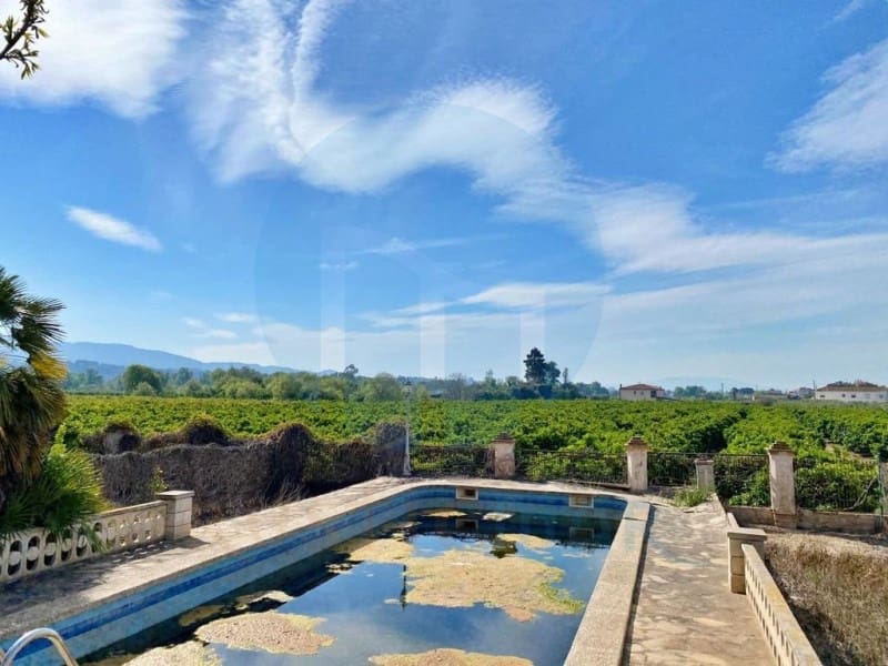 10 Zimmer Villa zu verkaufen in Tortosa mit Pool - 950.000 € (Ref: 10131437)