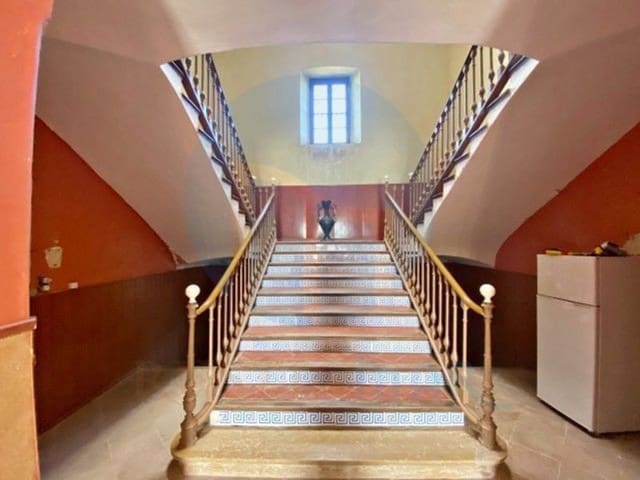 10 Zimmer Villa zu verkaufen in Tortosa mit Pool - 950.000 € (Ref: 10131437)