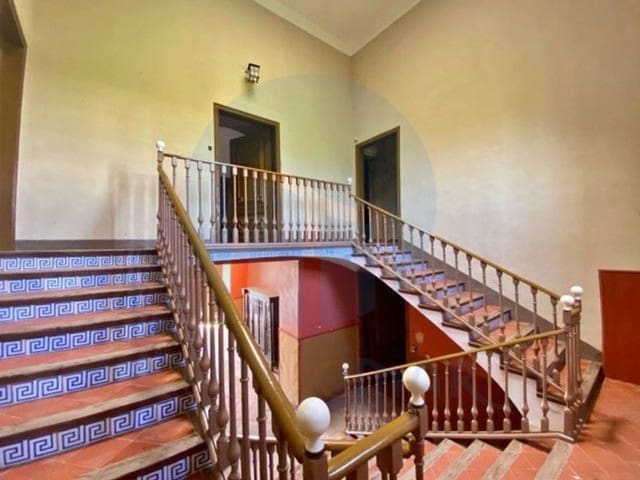 10 Zimmer Villa zu verkaufen in Tortosa mit Pool - 950.000 € (Ref: 10131437)