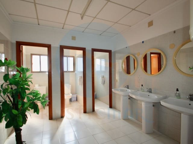 Local Comercial en Deltebre en venta - 300.000 € (Ref: 7041006)