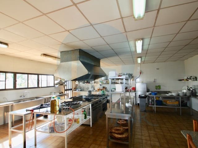 Local Comercial en Deltebre en venta - 300.000 € (Ref: 7041006)