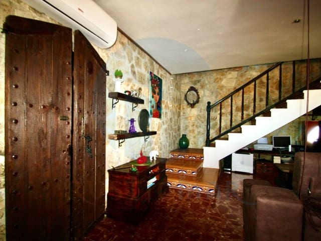 8 bedroom Finca/Country House for sale in Camarles - € 996,000 (Ref: 8298366)