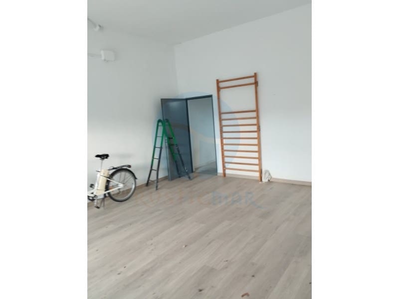 Commercial for sale in Tortosa - € 120,000 (Ref: 8944230)