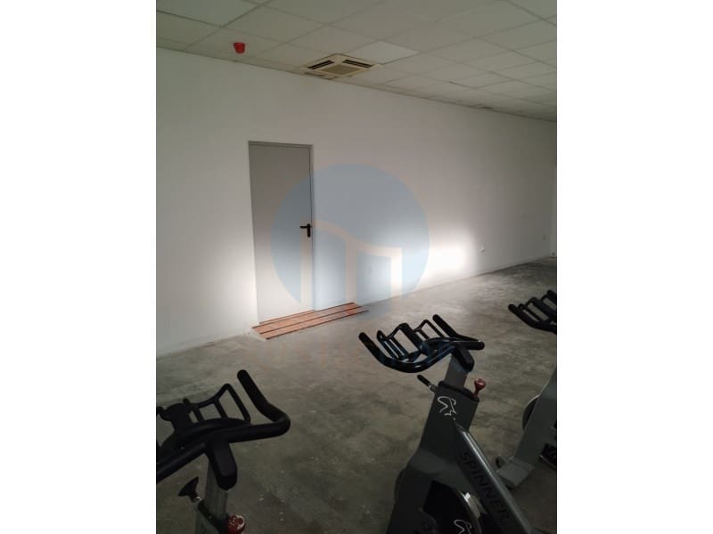 Commercial for sale in Tortosa - € 120,000 (Ref: 8944230)