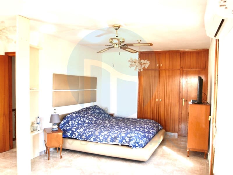 4 bedroom Villa for sale in L'Ampolla with garage - € 520,000 (Ref: 8994843)