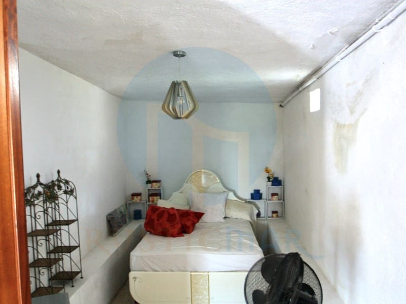 4 bedroom Villa for sale in L'Ampolla with garage - € 520,000 (Ref: 8994843)