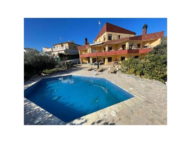 4 slaapkamer Villa te koop in L'Ampolla met garage - € 520.000 (Ref: 8994843)