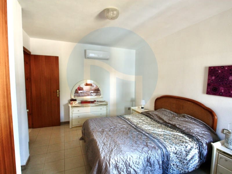 4 bedroom Villa for sale in L'Ampolla with garage - € 520,000 (Ref: 8994843)