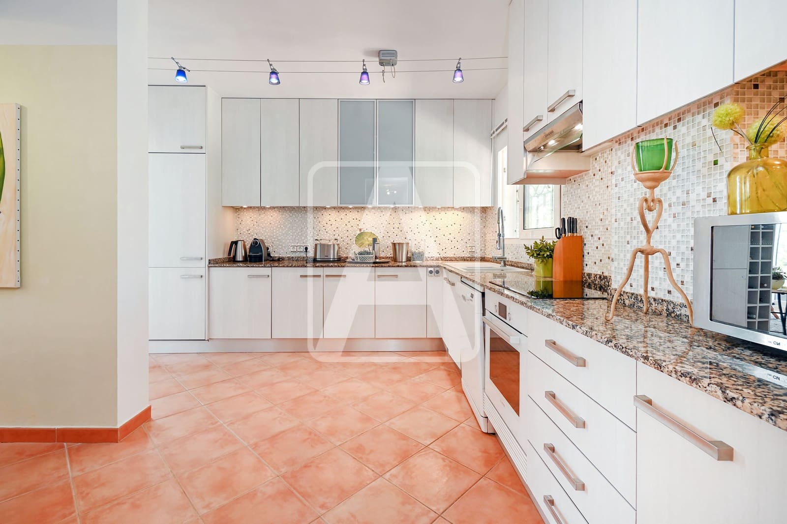 4 bedroom Villa for sale in Benissa with pool garage - € 925,000 (Ref: 10014157)
