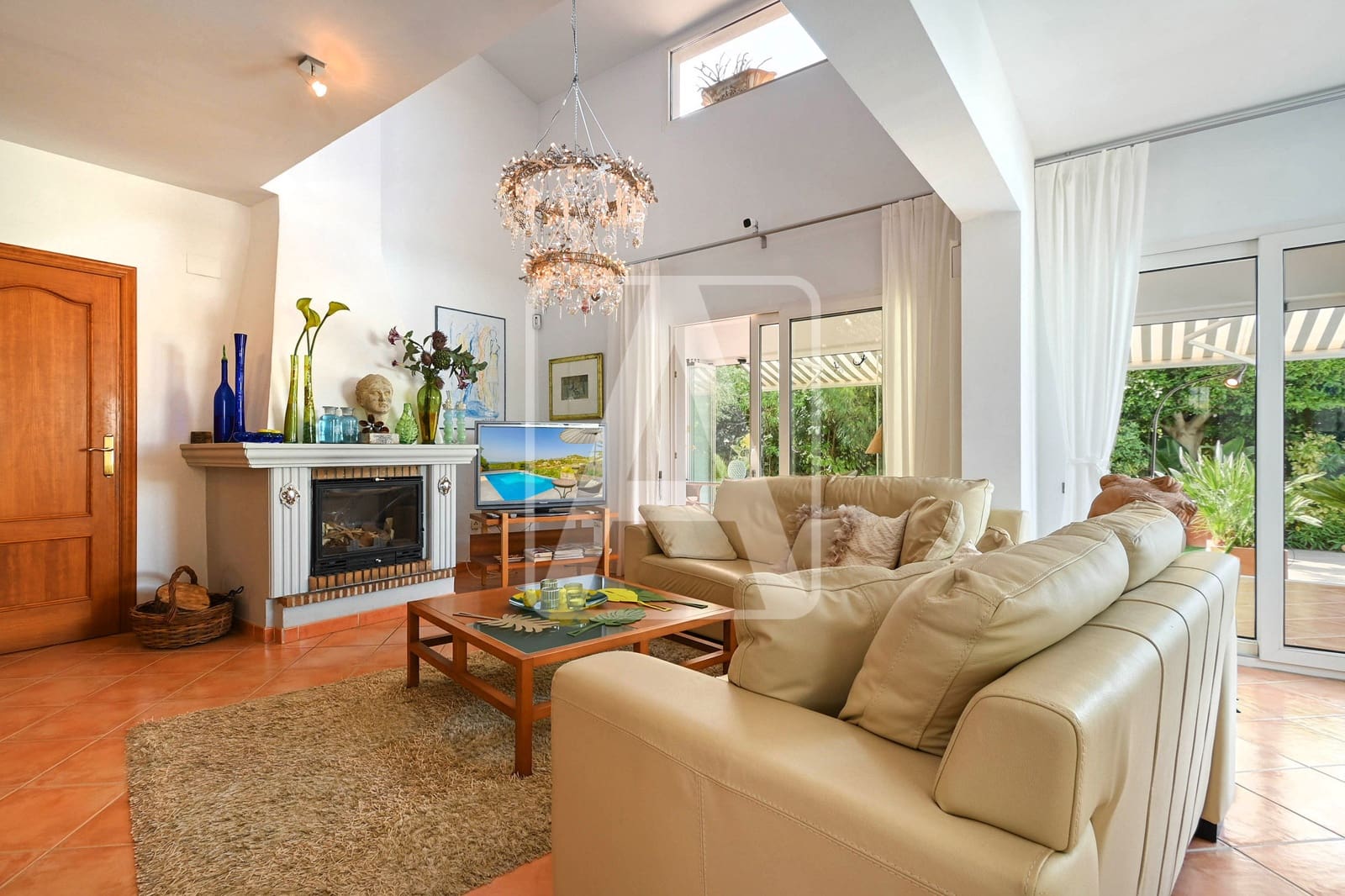 4 bedroom Villa for sale in Benissa with pool garage - € 925,000 (Ref: 10014157)