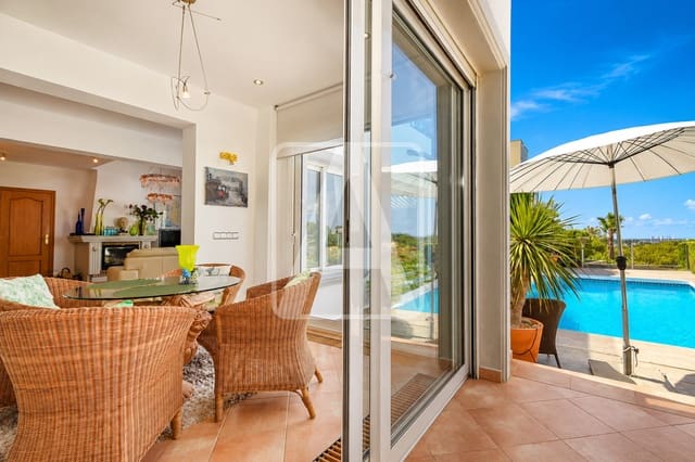 4 bedroom Villa for sale in Benissa with pool garage - € 925,000 (Ref: 10014157)