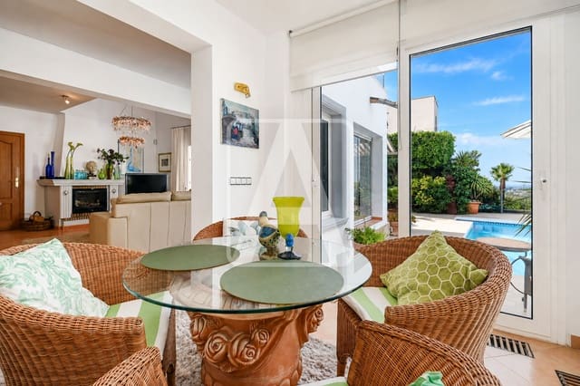 4 bedroom Villa for sale in Benissa with pool garage - € 925,000 (Ref: 10014157)