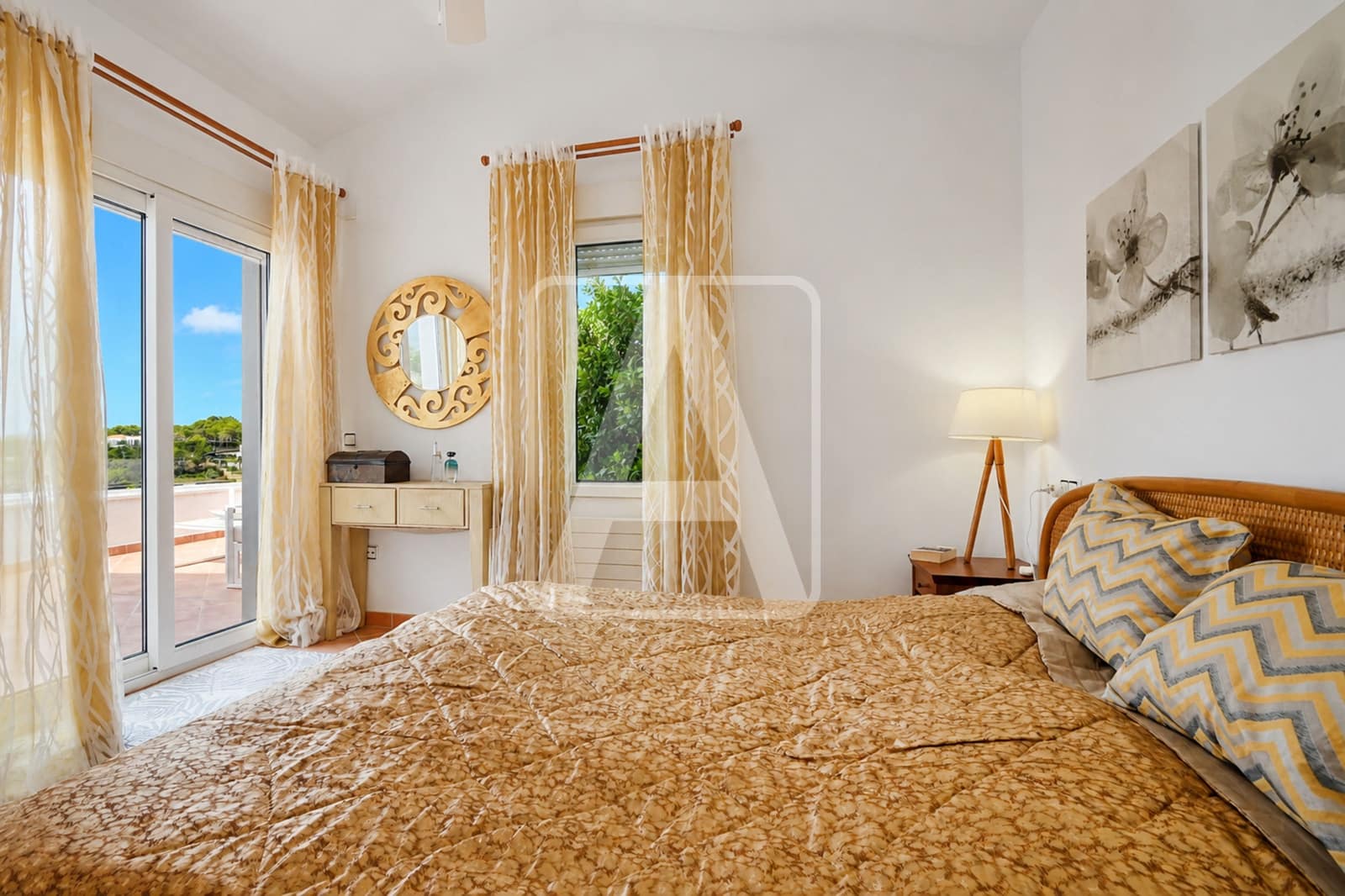 4 bedroom Villa for sale in Benissa with pool garage - € 925,000 (Ref: 10014157)