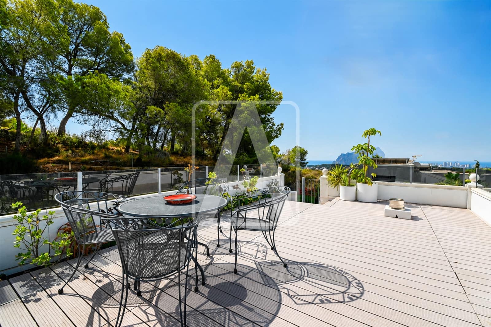 4 bedroom Villa for sale in Benissa with pool garage - € 925,000 (Ref: 10014157)