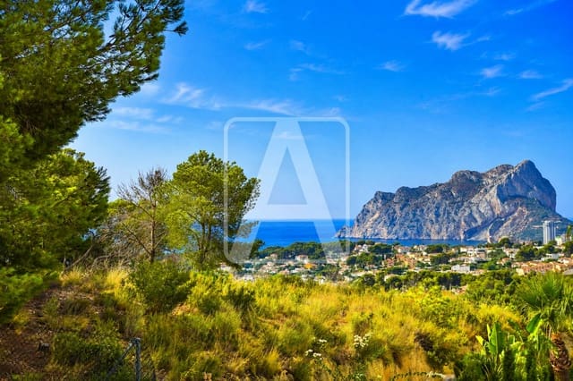 4 bedroom Villa for sale in Benissa with pool garage - € 925,000 (Ref: 10014157)