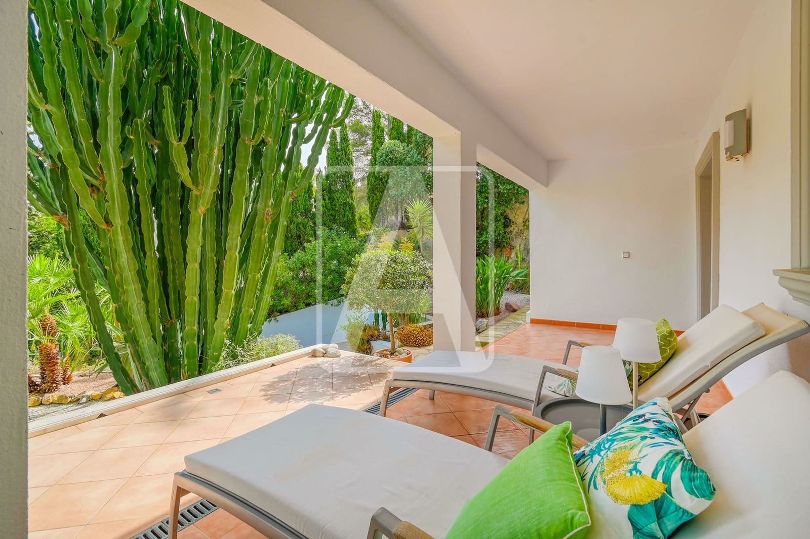 4 bedroom Villa for sale in Benissa with pool garage - € 925,000 (Ref: 10014157)