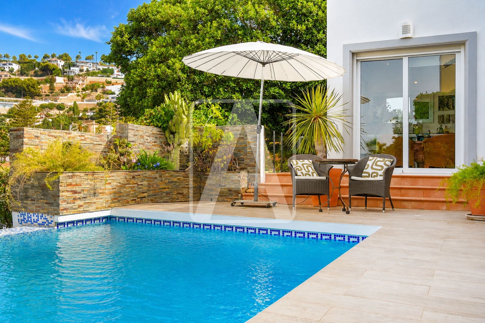 4 bedroom Villa for sale in Benissa with pool garage - € 925,000 (Ref: 10014157)