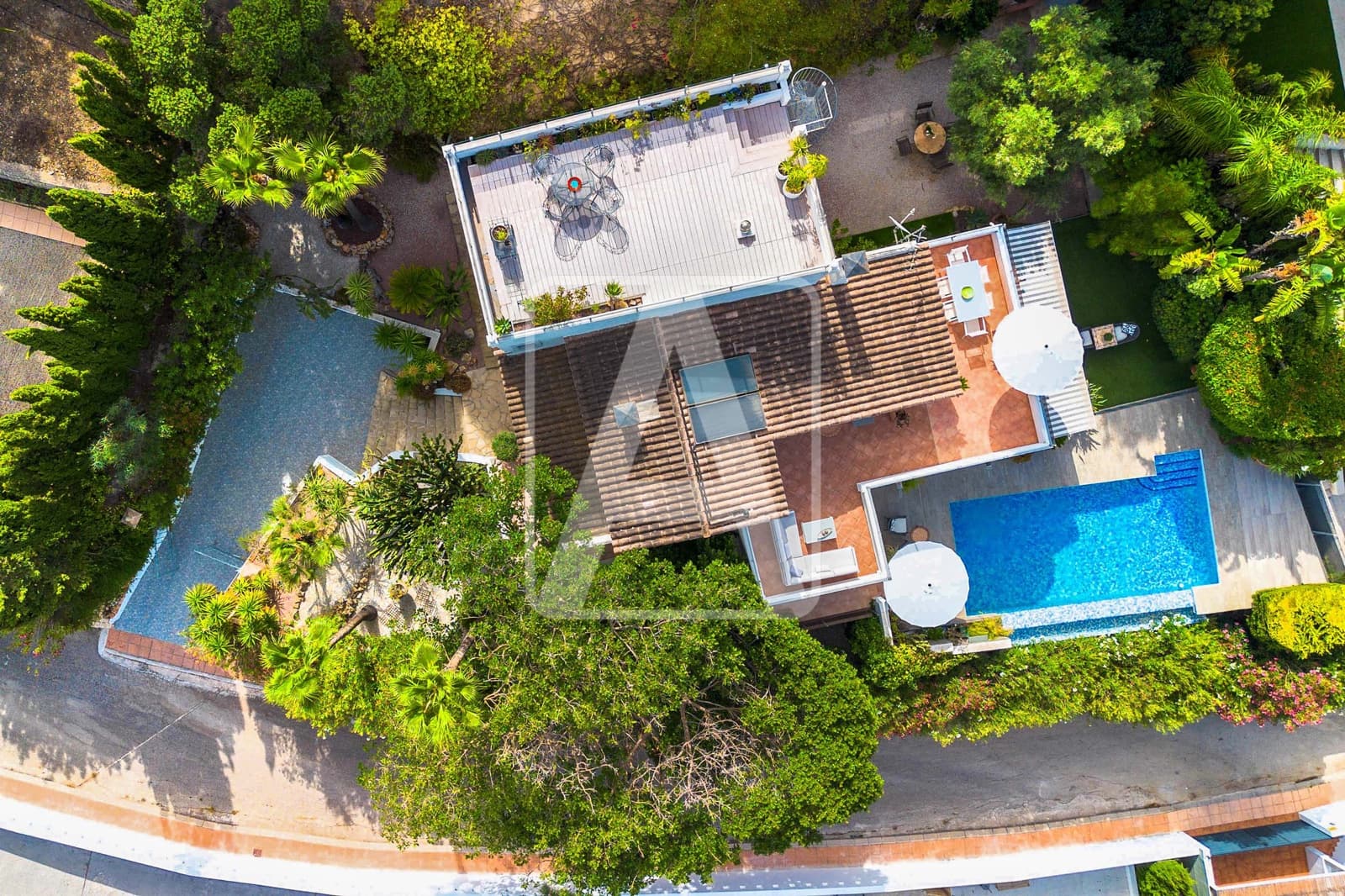 4 bedroom Villa for sale in Benissa with pool garage - € 925,000 (Ref: 10014157)