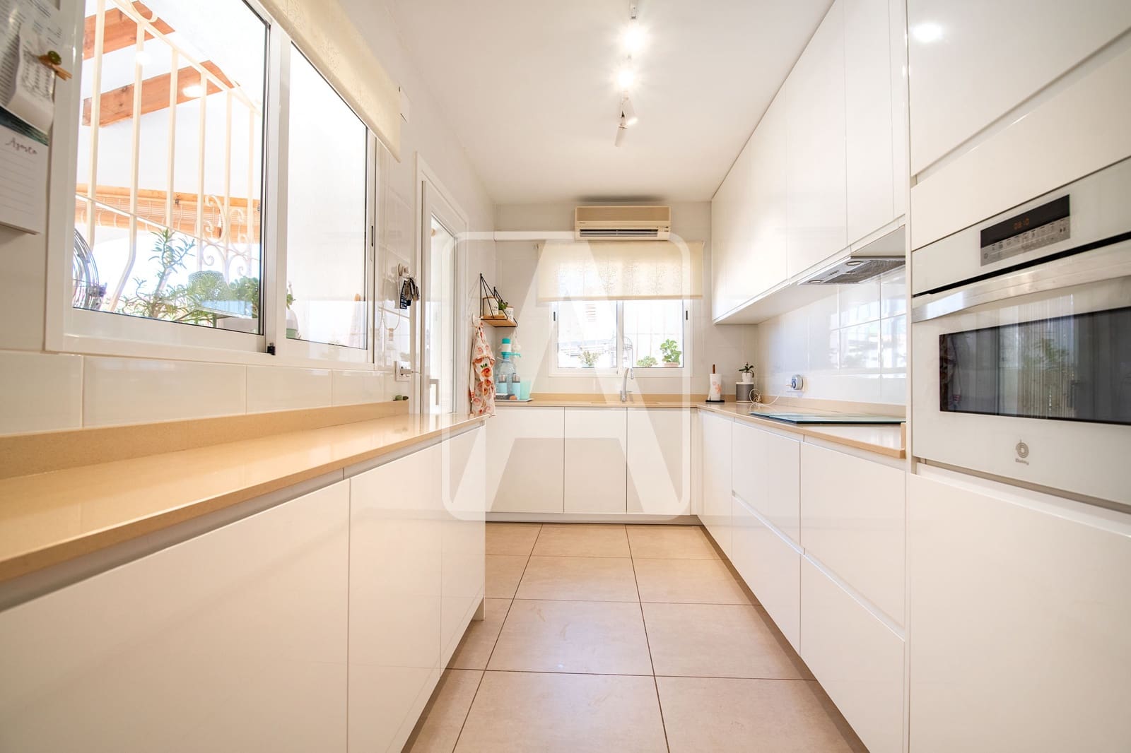 3 bedroom Villa for sale in Benissa with pool garage - € 597,000 (Ref: 10014158)