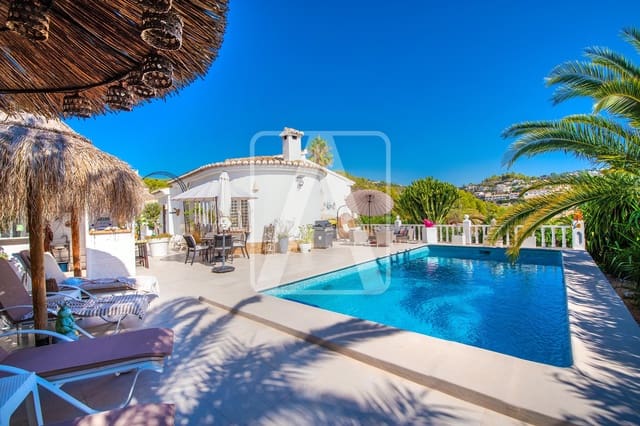 3 bedroom Villa for sale in Benissa with pool garage - € 597,000 (Ref: 10014158)