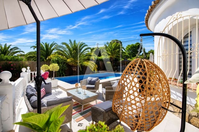 3 bedroom Villa for sale in Benissa with pool garage - € 597,000 (Ref: 10014158)