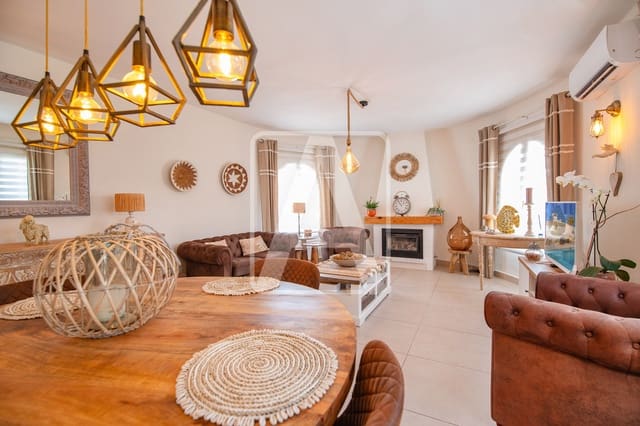 3 bedroom Villa for sale in Benissa with pool garage - € 597,000 (Ref: 10014158)