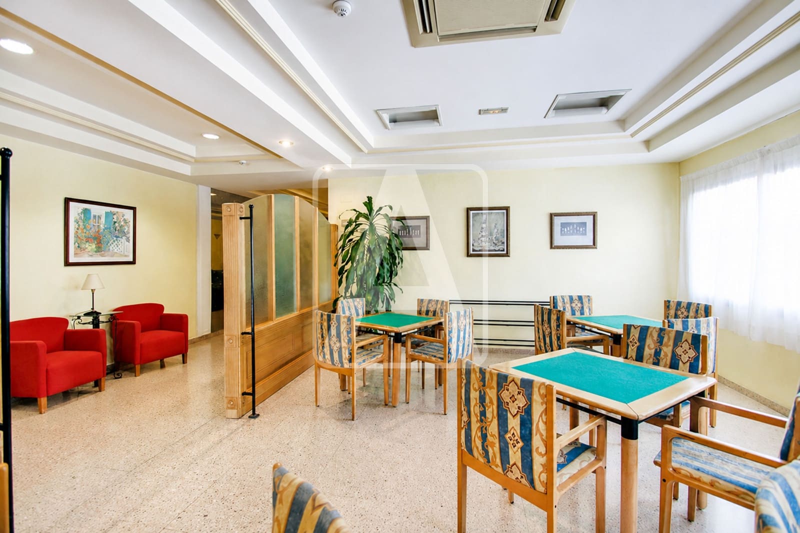 1 Zimmer Apartment zu verkaufen in Calpe / Calp mit Pool Garage - 170.000 € (Ref: 10014160)