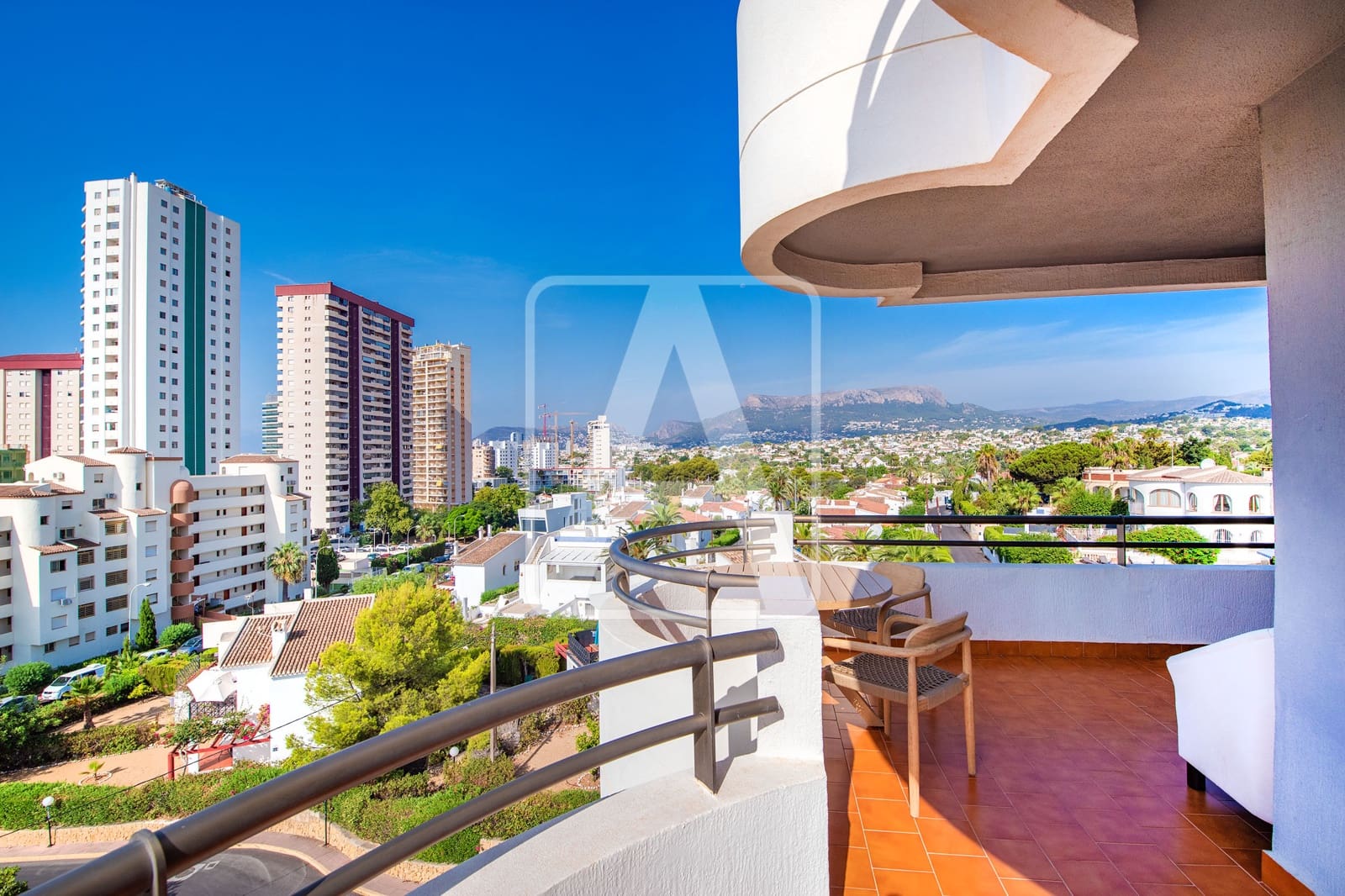 1 Zimmer Apartment zu verkaufen in Calpe / Calp mit Pool Garage - 170.000 € (Ref: 10014160)