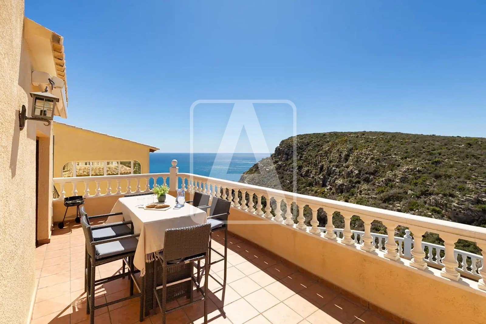 3 camera da letto Villa in vendita in Cumbre del Sol con piscina garage - 599.000 € (Rif: 10016869)