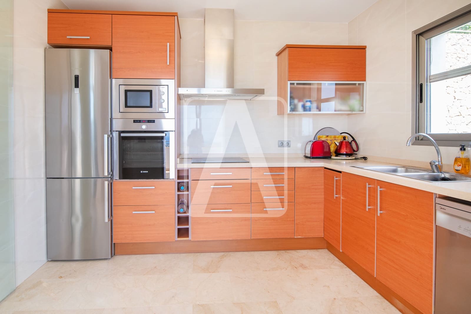 5 bedroom Villa for sale in Calpe / Calp with pool garage - € 1,250,000 (Ref: 10016871)