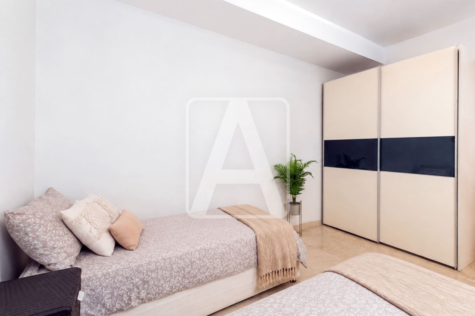 5 bedroom Villa for sale in Calpe / Calp with pool garage - € 1,250,000 (Ref: 10016871)