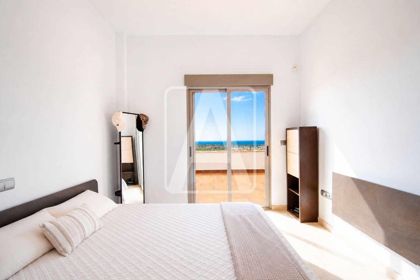 5 bedroom Villa for sale in Calpe / Calp with pool garage - € 1,250,000 (Ref: 10016871)